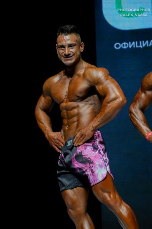 MEN'S PHYSIQUE 174